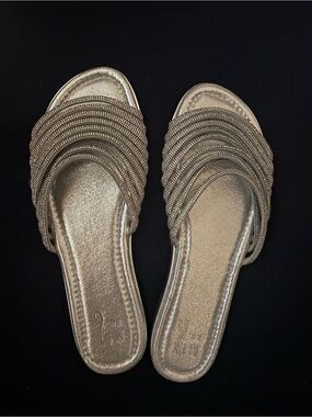 Mix No. 6 Metallic Silver Slide Women Sandals, Size 9.5